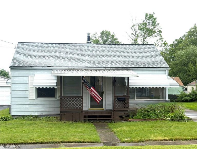 2065 Clermont Avenue, Warren, OH, 44483