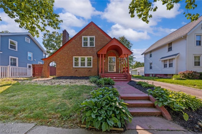 650 Sunset View Drive, Akron, OH - Photo 2