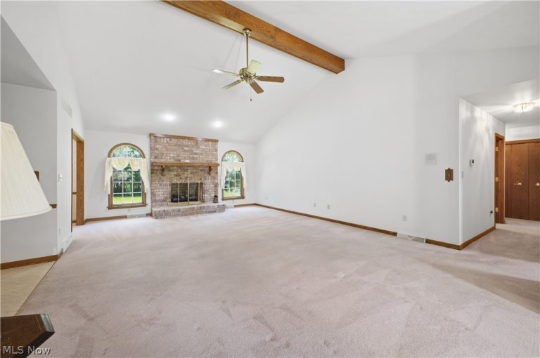 204 Colonial Drive, Canfield, OH - Photo 3