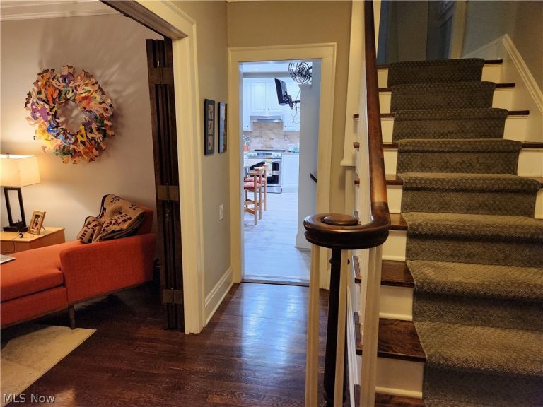2858 Berkshire Road, Cleveland Heights, OH - Photo 3
