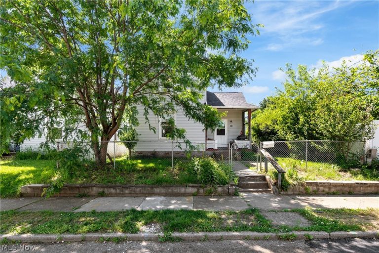 1517 Hammond Avenue, Canton, OH - Photo 3