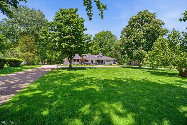 6733 Gates Mills Boulevard, Gates Mills, OH - Photo 4