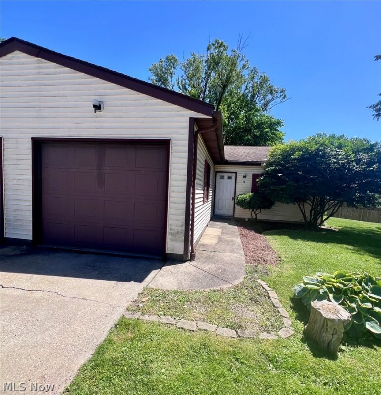 122 Royal Crest Drive #G, Seville, OH, 44273