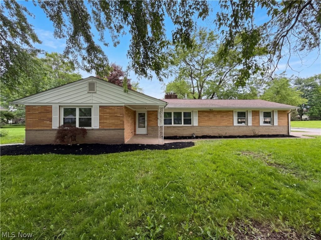 36700 Lakeland Drive, Avon, OH