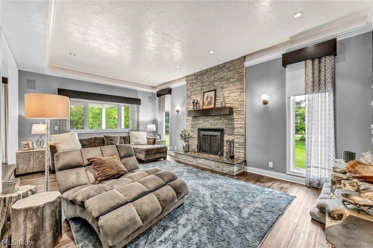 9871 Highland Drive, Brecksville, OH - Photo 6