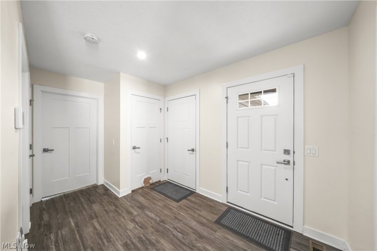 1519 Duncan Way, Streetsboro, OH - Photo 2