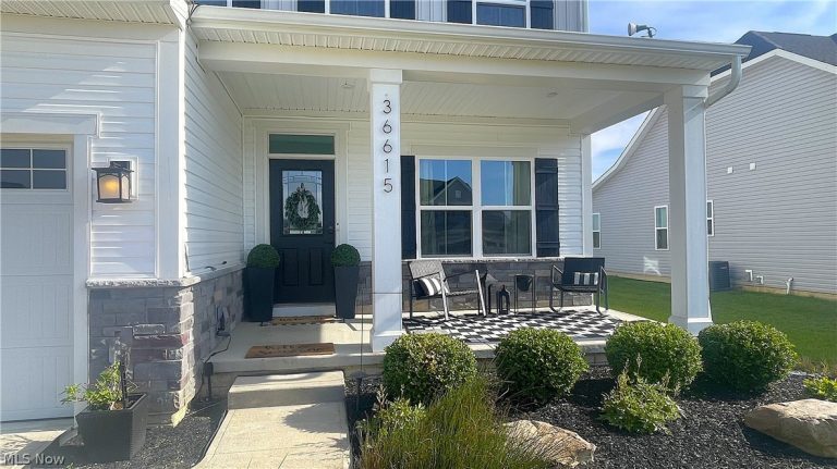 36615 Gladstone Mill Drive, North Ridgeville, OH - Photo 2