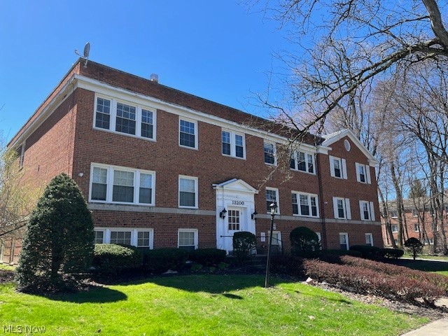 13200 Fairhill Road, Shaker Heights, OH - Photo 2