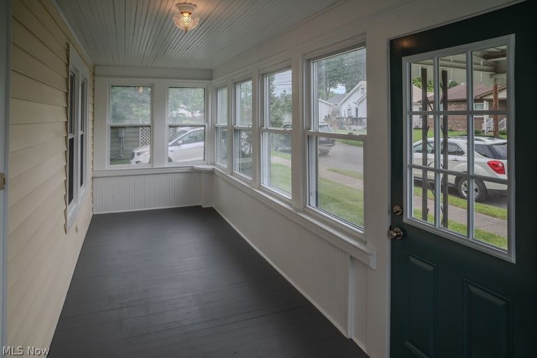 916 Maple Street, Parkersburg, WV - Photo 3