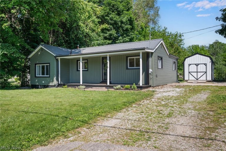 815 Cassell Avenue, Barberton, OH - Photo 3