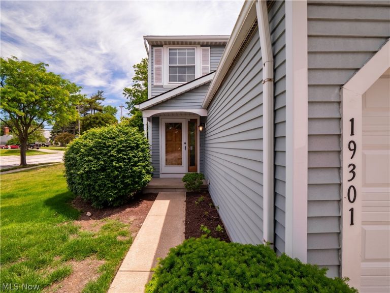 19301 Puritas Avenue, Cleveland, OH - Photo 2