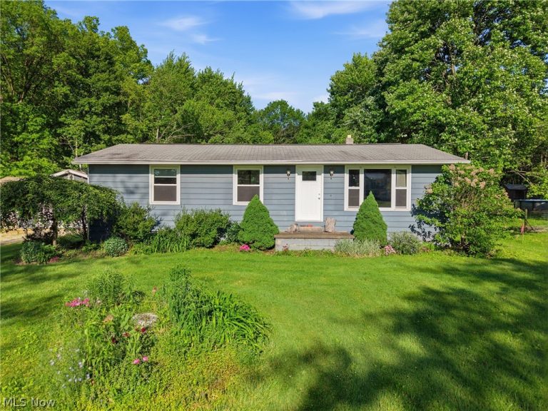 2693 Mahan Denman Road, Bristolville, OH - Photo 2