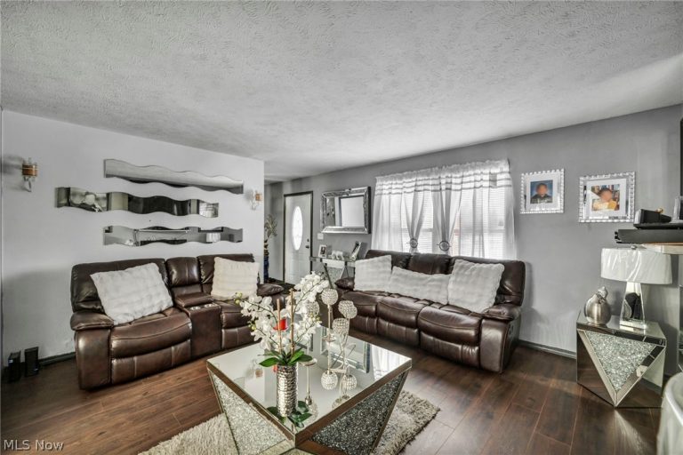 12500 Woodside Avenue, Cleveland, OH - Photo 2
