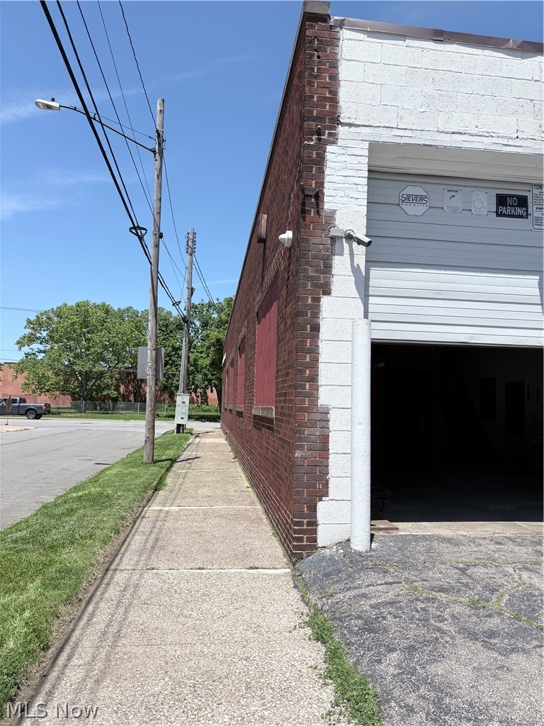 3202 St Clair Avenue, Cleveland, OH - Photo 4