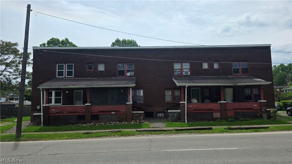 2217 Oakwood Avenue, Youngstown, OH