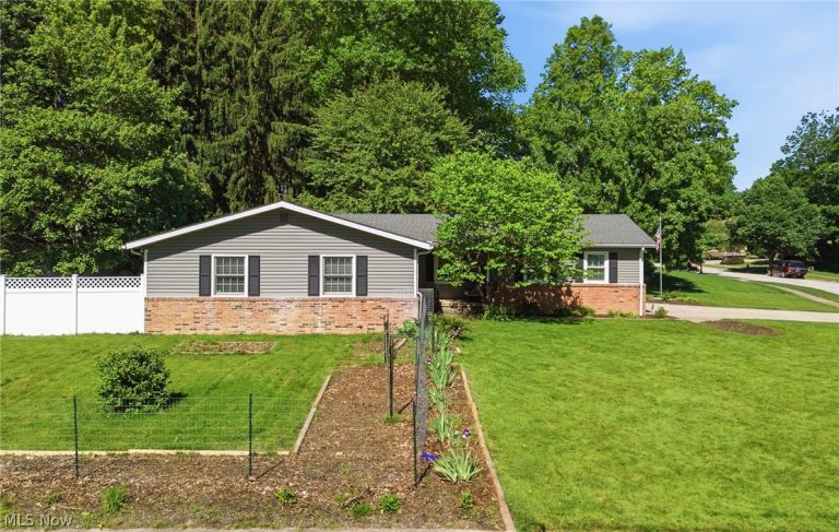 1484 Woodlake Boulevard, Stow, OH - Photo 2