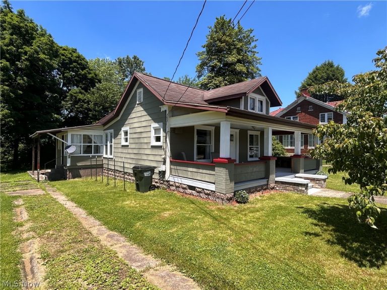 709 2nd Street, St Marys, WV - Photo 3