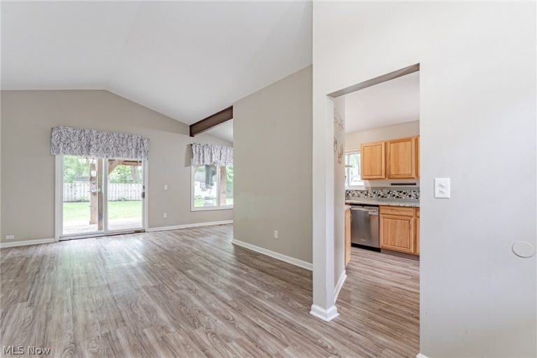 23823 Beaumont Drive, North Olmsted, OH - Photo 4