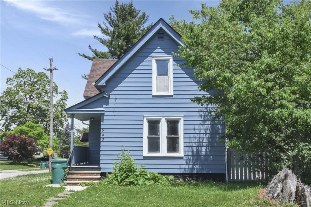 15413 Raymond Street, Maple Heights, OH