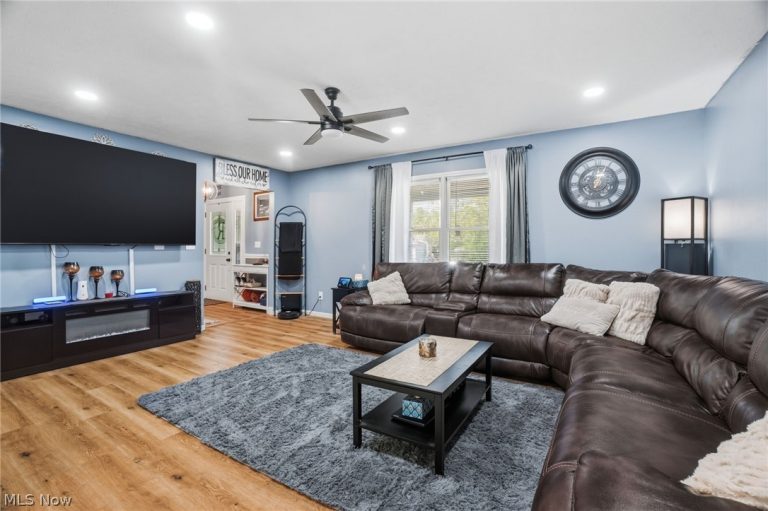 7442 Tamkrist Trail, Conneaut, OH - Photo 2