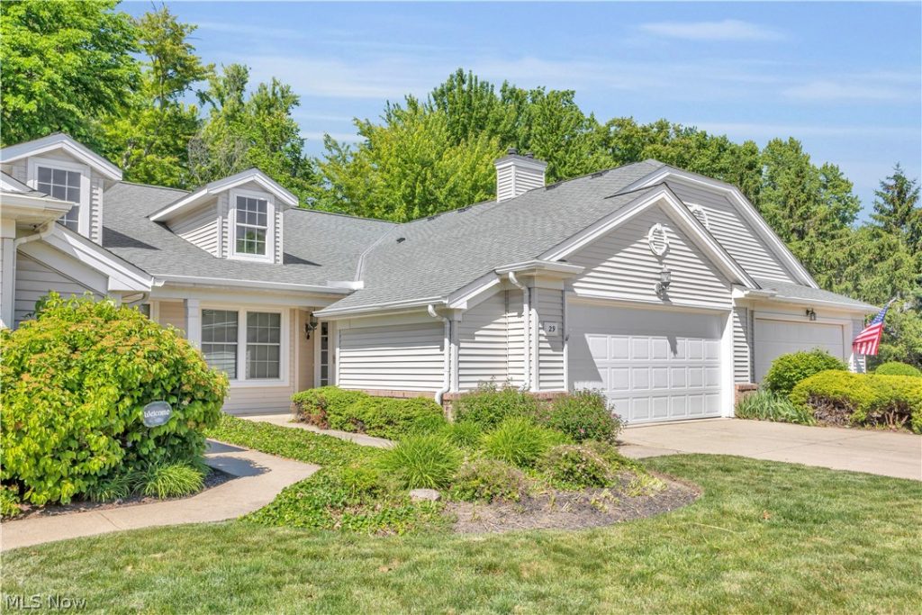 29 Community Drive, Avon Lake, OH