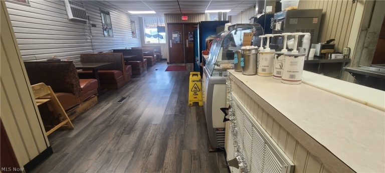 600 Broadway Avenue, Parkersburg, WV - Photo 4