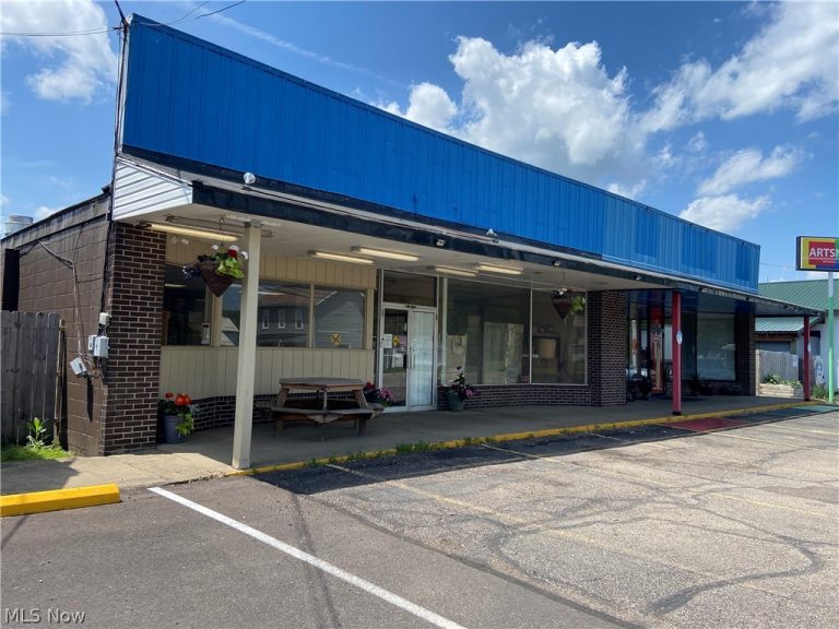 304 College Street, Newcomerstown, OH - Photo 3