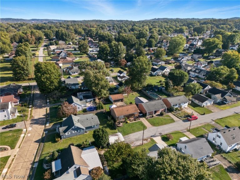 307 40th Street, Vienna, WV - Photo 6