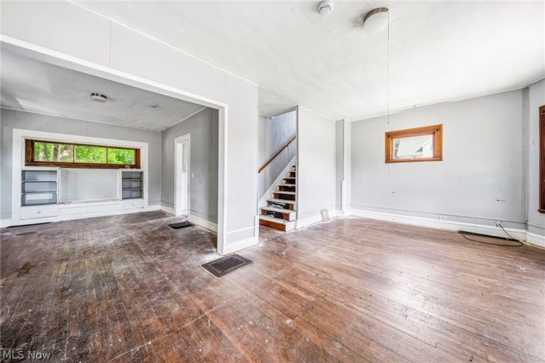 3024 100th Street, Cleveland, OH - Photo 6