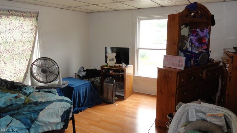 428-430 Grant Street, Newell, WV - Photo 6