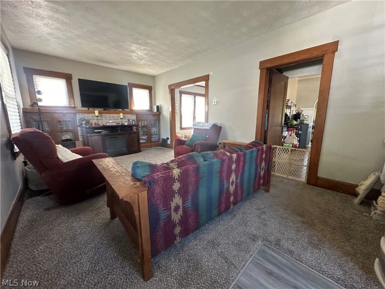 1149 Wertz Avenue, Canton, OH - Photo 2
