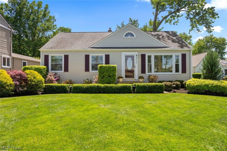 33161 Lake Road, Avon Lake, OH - Photo 4