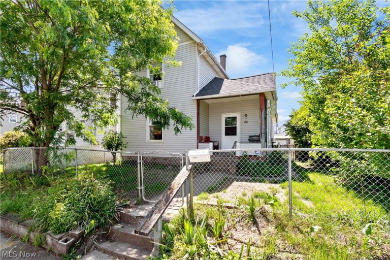 1517 Hammond Avenue, Canton, OH - Photo 2