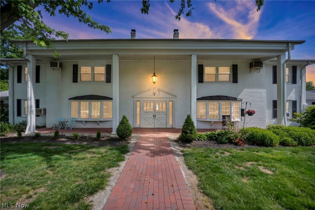 7 Meadowlawn Drive #7/7, Mentor, OH