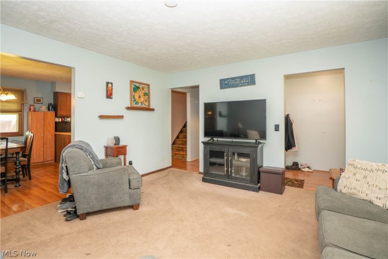 7819 Aramis Street, Massillon, OH - Photo 6