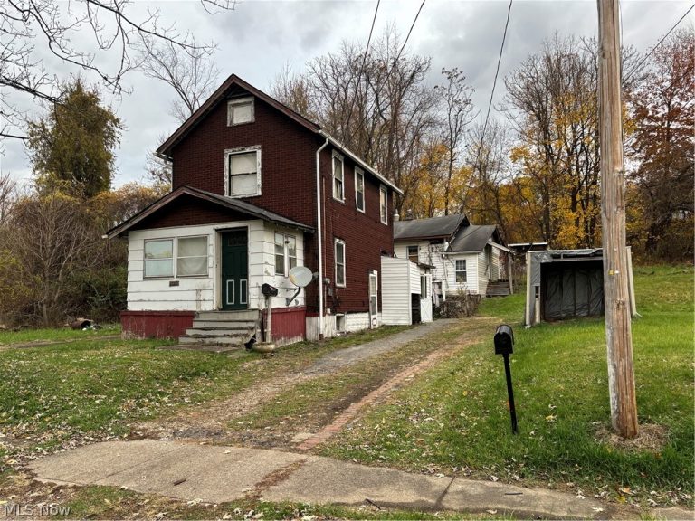 1125 Garland Avenue, Youngstown, OH - Photo 2