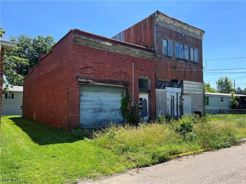 107 Main Street, Williamstown, WV
