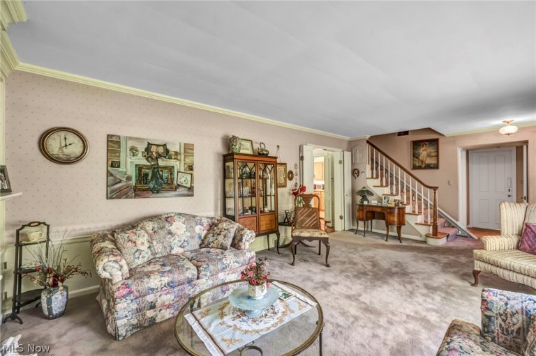 21439 Claythorne Road, Shaker Heights, OH - Photo 5