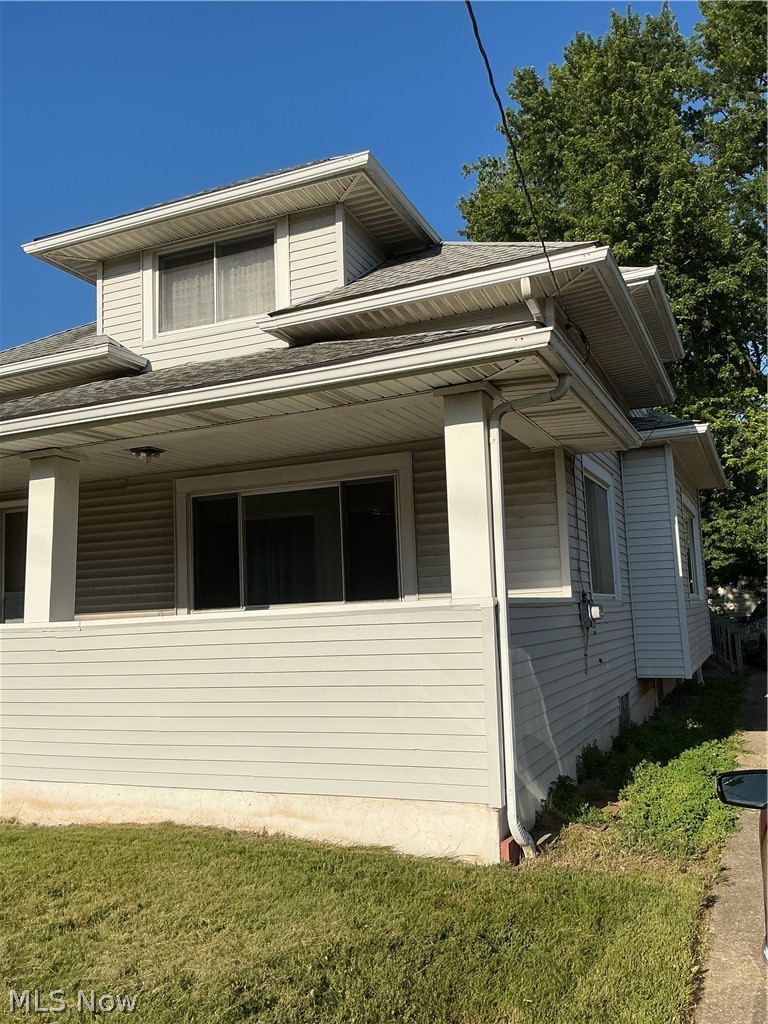 667 Seiberling Street, Akron, OH - Photo 2