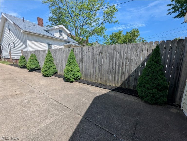 3661 134th Street, Cleveland, OH - Photo 8
