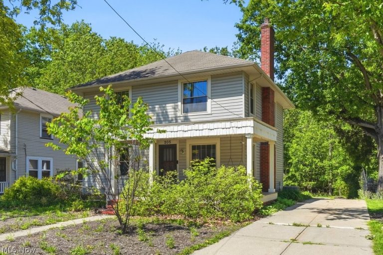 205 Logan Street, Bedford, OH - Photo 2