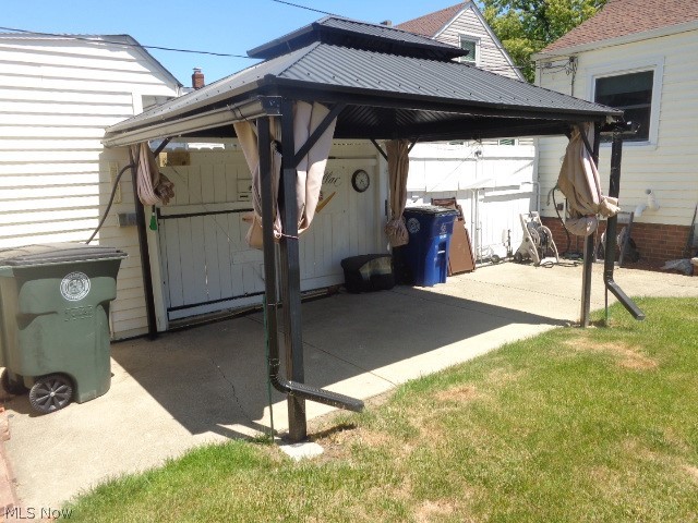 4396 Rockland Drive, Brooklyn, OH - Photo 5