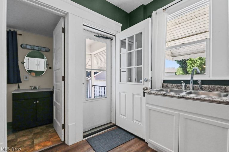 2395 East Avenue, Akron, OH - Photo 8