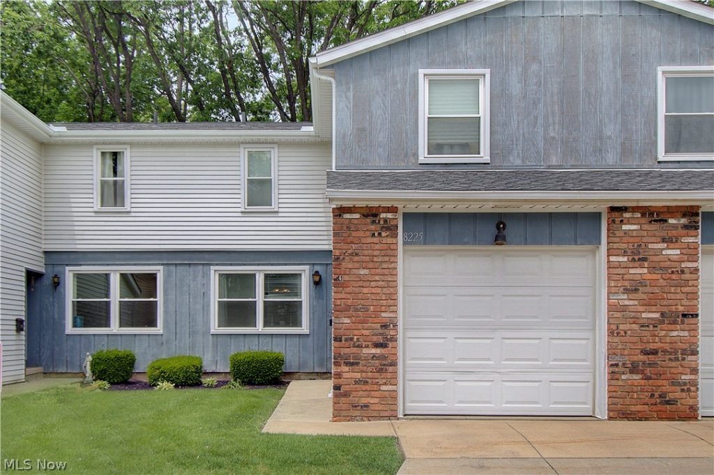 8225 Lancaster Drive, Mentor, OH