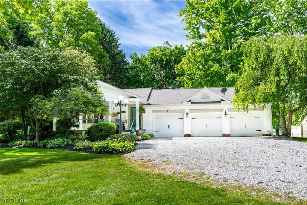 3522 Lovers Lane, Ravenna, OH