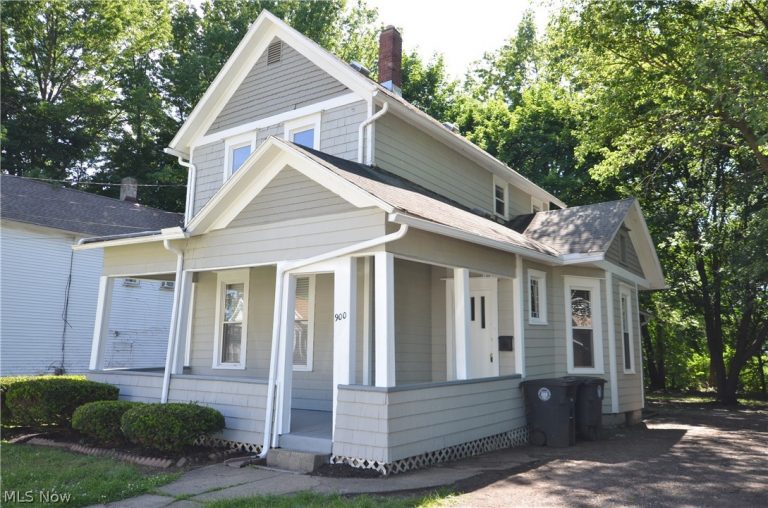 900 Sherman Street, Akron, OH - Photo 2