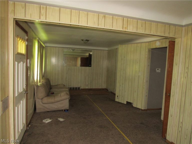 4680 Beechgrove Avenue, Garfield Heights, OH - Photo 3