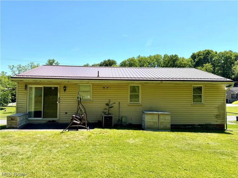 159 Valley Way, Weirton, WV - Photo 5