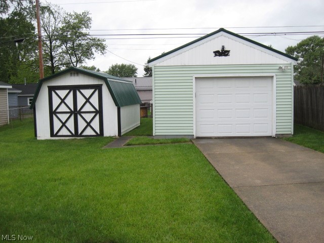 2319 Bollinger Avenue, Canton, OH - Photo 3
