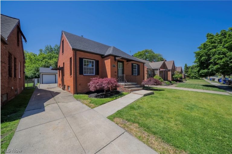 14531 Orchard Park Avenue, Cleveland, OH - Photo 2